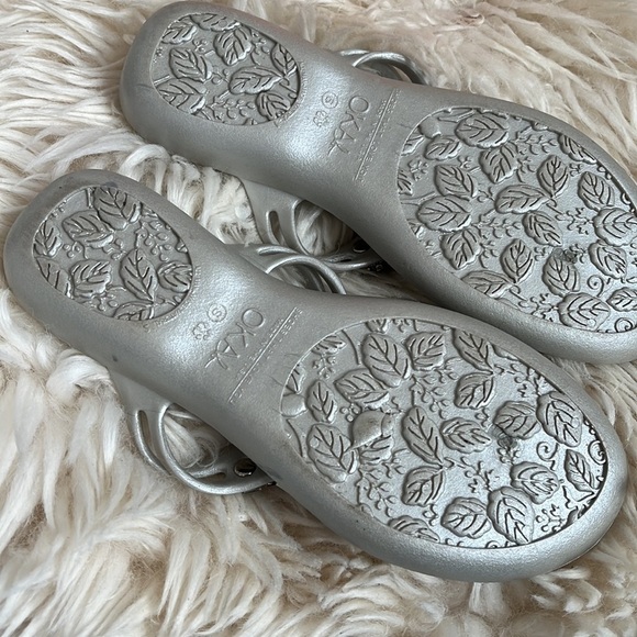 OKA-B LIGHT SILVER BEADS FLIP FLOPS SANDALS WOMEN SIZE S/5.5 - Picture 7 of 8